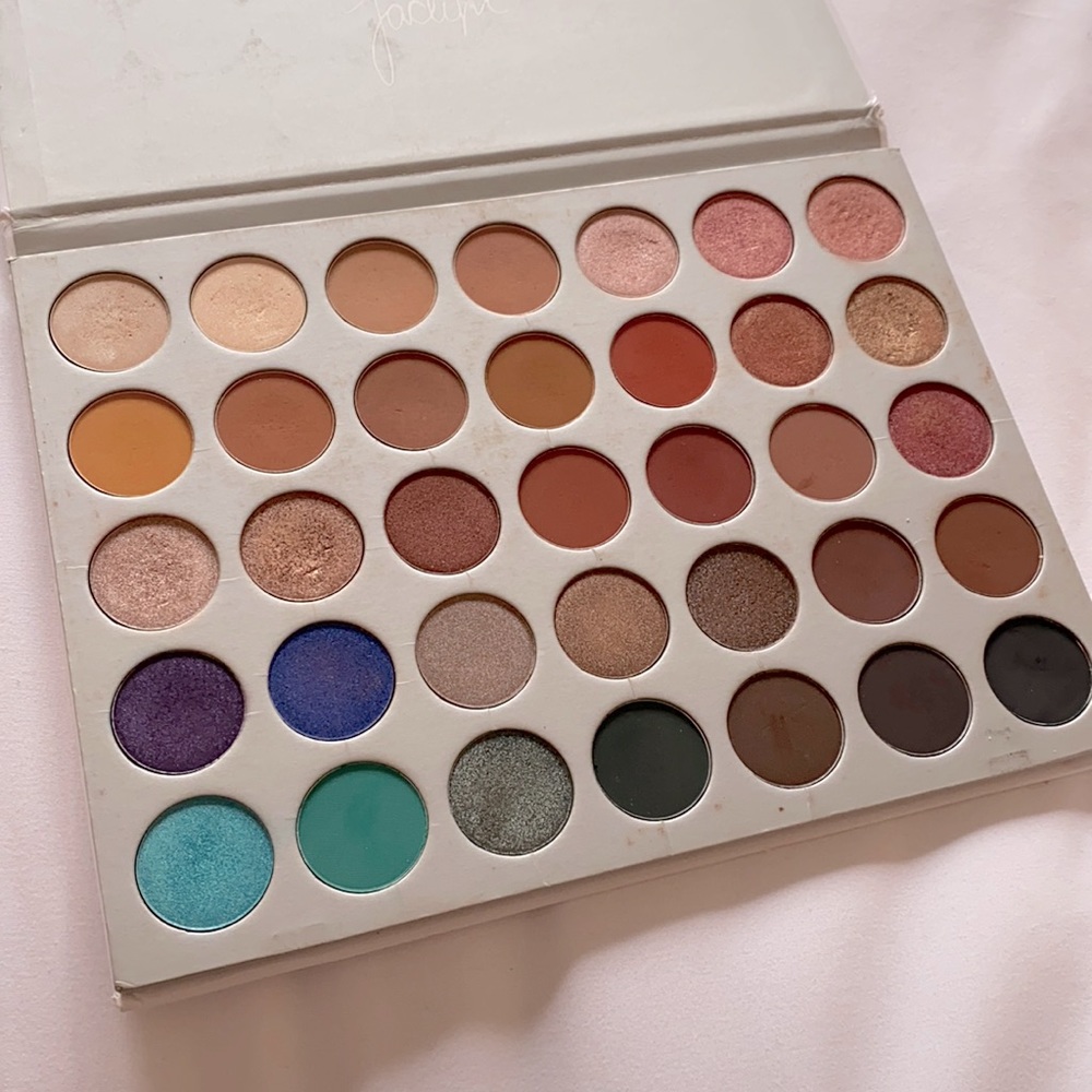 Original Morphe x Jaclyn Hill eyeshadow palette
